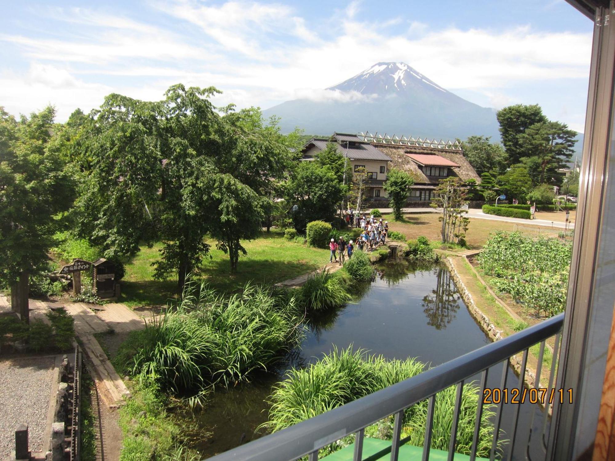 Lake Oshino Bagian luar foto
